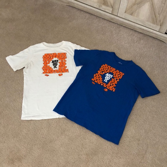 2 Kids Nike Tees - Picture 1 of 8